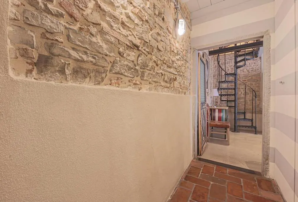 500M Ponte Vecchio - Signorile Apartment New 3Br Florence